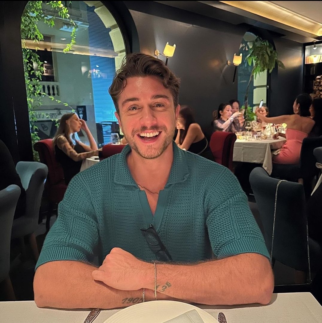 Bir beyaz kağıda herşey yazılabilir
Senin dışında
#OnurSeyitYaran