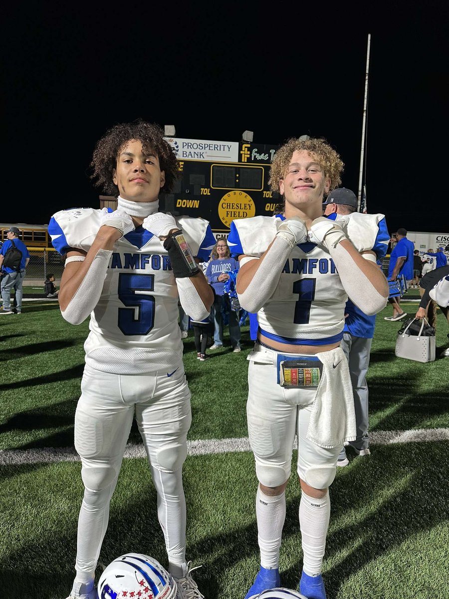 Big Win 28-13 vs Cisco. 6-0!! <a href="/qpryor5/">Quinten Pryor</a> <a href="/CoachRauMCM/">Mark Rau</a> <a href="/DinevRosales/">Dinev Rosales</a>