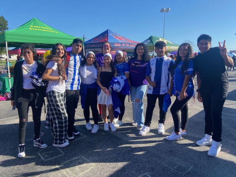 SOAR_LINC_NHS's tweet photo. #AliefProudDay with SOAR/LINC/PEP and @AliefWellness #goodstuff #AliefGraduates #VamosSOARLINC @SOAR_NHS https://t.co/6VvZ8mSPeK
