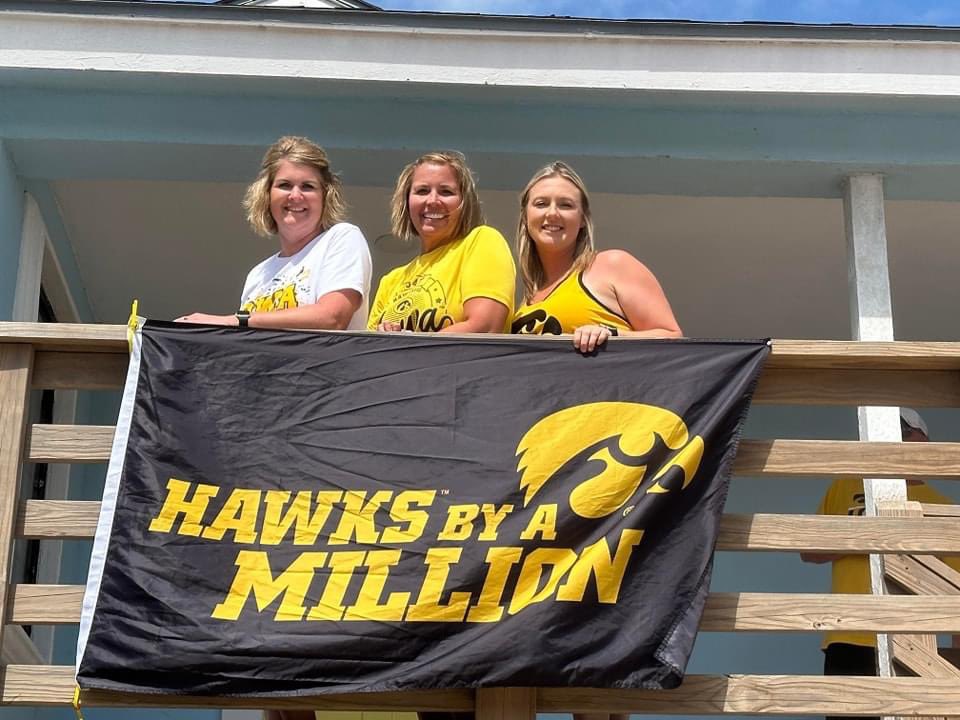 Cheering on the Hawks in South Padre Island, TX! <a href="/WashedUpWalkons/">Washed Up Walkons</a> #GoHawks