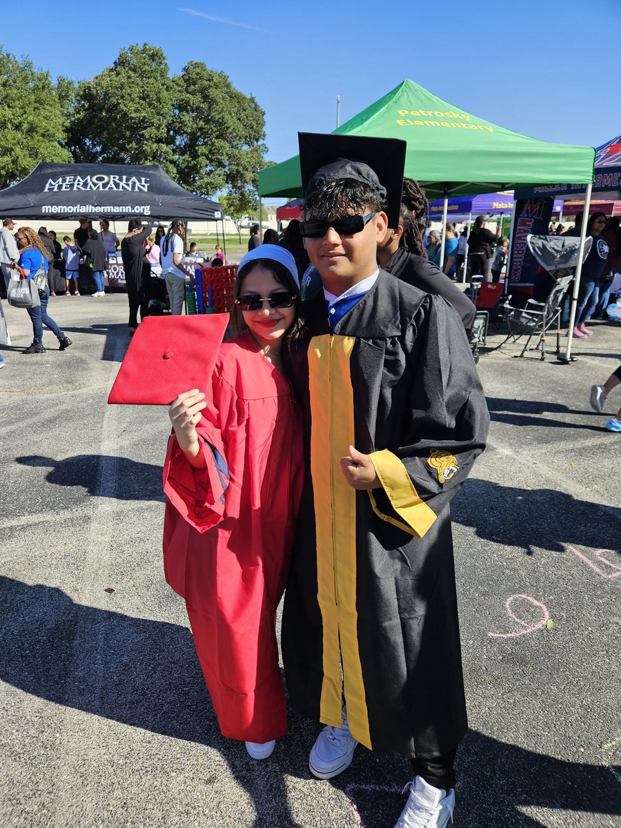 SOAR_LINC_NHS's tweet photo. #AliefProudDay with SOAR/LINC/PEP and @AliefWellness #goodstuff #AliefGraduates #VamosSOARLINC @SOAR_NHS https://t.co/GxYHkpFe9H