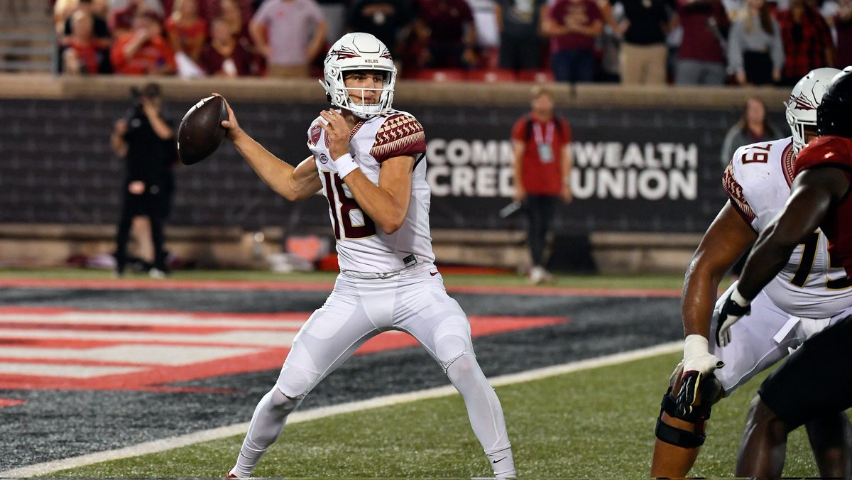 seminole4life22's tweet photo. Tate Rodemaker is 5/6 for 133 yards and 3 TDs on the season 

Second best QB in the state? https://t.co/QBPPDjyoz6