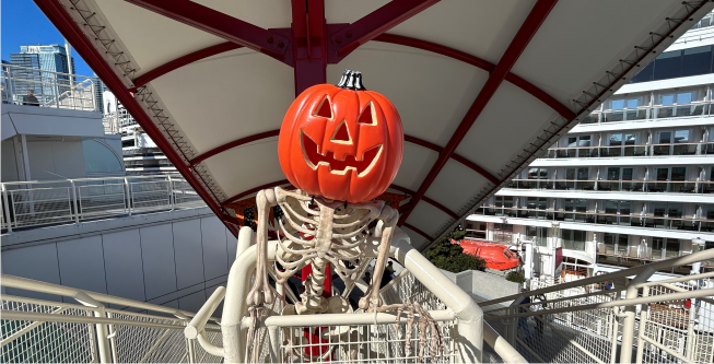 VansBestPlaces's tweet photo. Looking for a list of rainy day Halloween activities? Then check out https://t.co/Sp3dPFLGFJ for a list of indoor activities. @FlyOverCanada @VancityHorror @Vancivictheatre @cougarcreekhoh https://t.co/mvGk8jWEcb