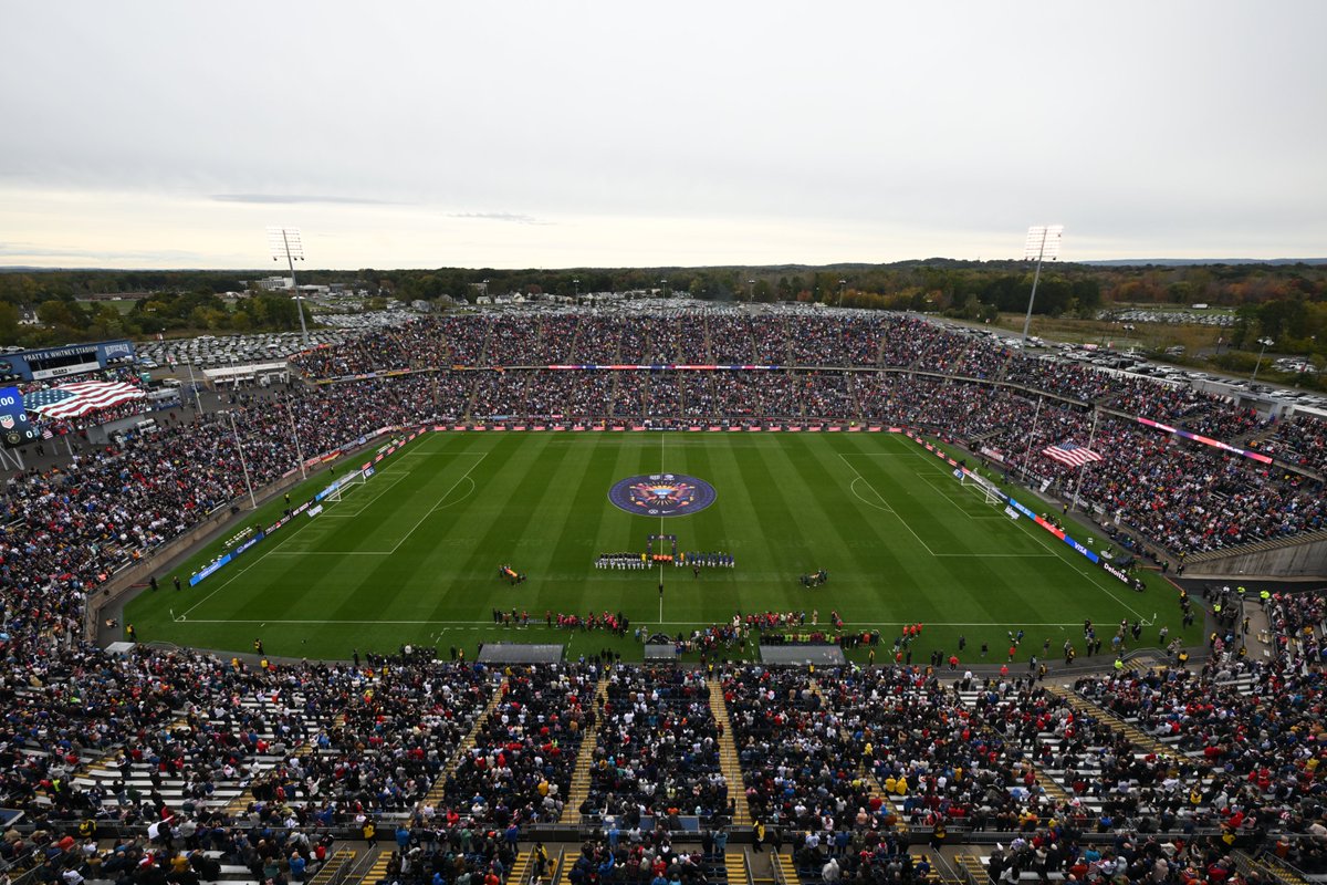 USMNT's tweet photo. East Hartford goes hard 🏟️ https://t.co/GicXBoWLJ5