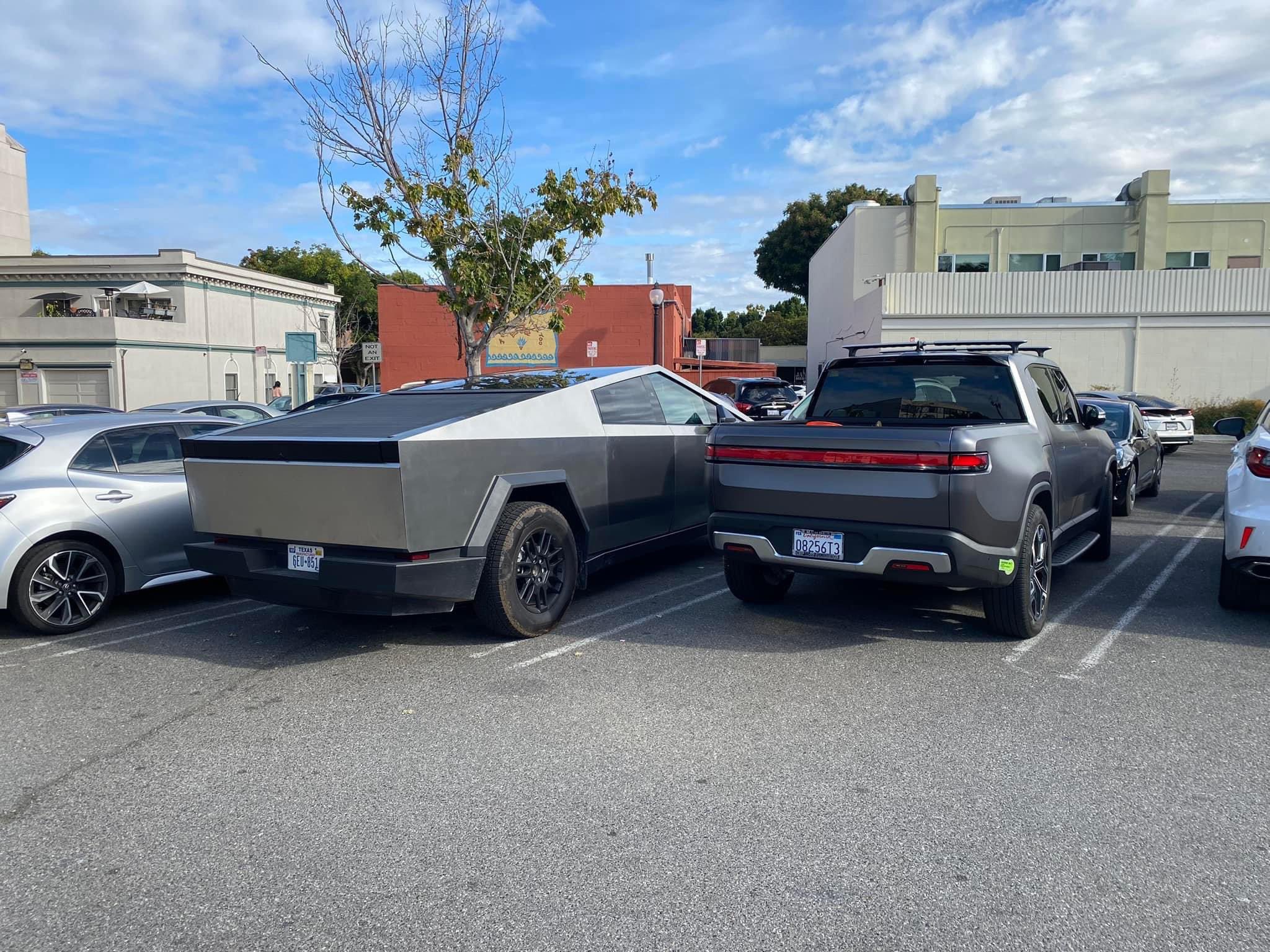 Cybertruck vs sales rivian