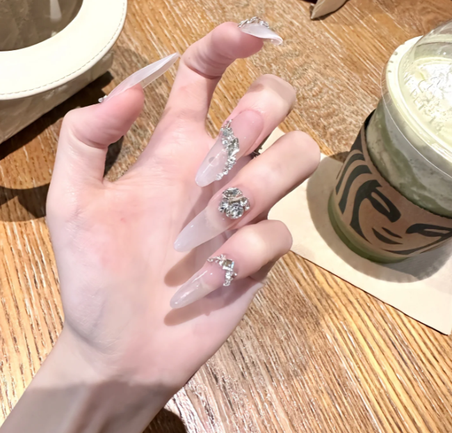 mohammedsshh's tweet photo. Today's manicure https://t.co/CLqbtcZf9w