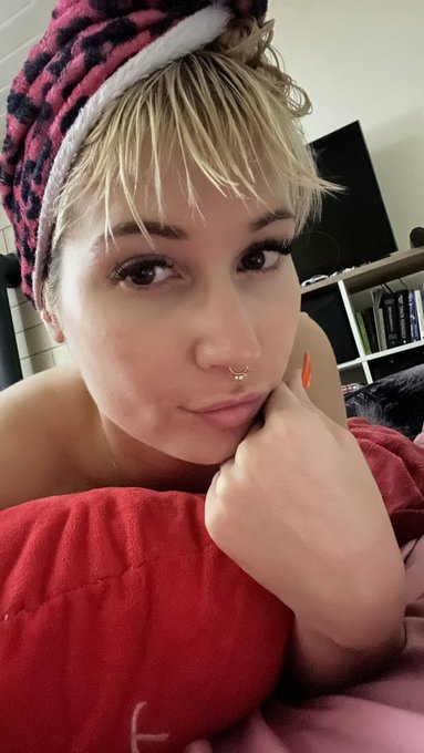 Night! 🥰 https://t.co/0tJHsvPx1G<a href="/tag/skincare"class="tags"><span>#skincare</span></a><a href="/tag/hungary"class="tags"><span>#hungary</span></a>