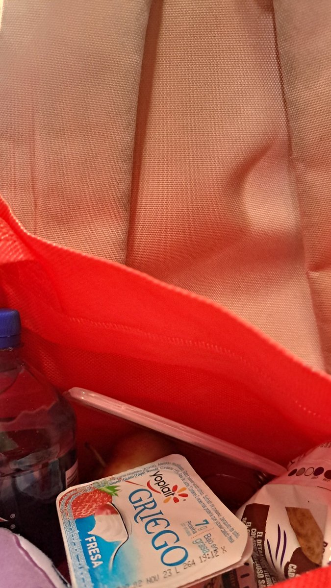 JBisahy's tweet photo. La morra de la mochila sucia y bolsa con mucha comida soy. https://t.co/tB5njTMym6