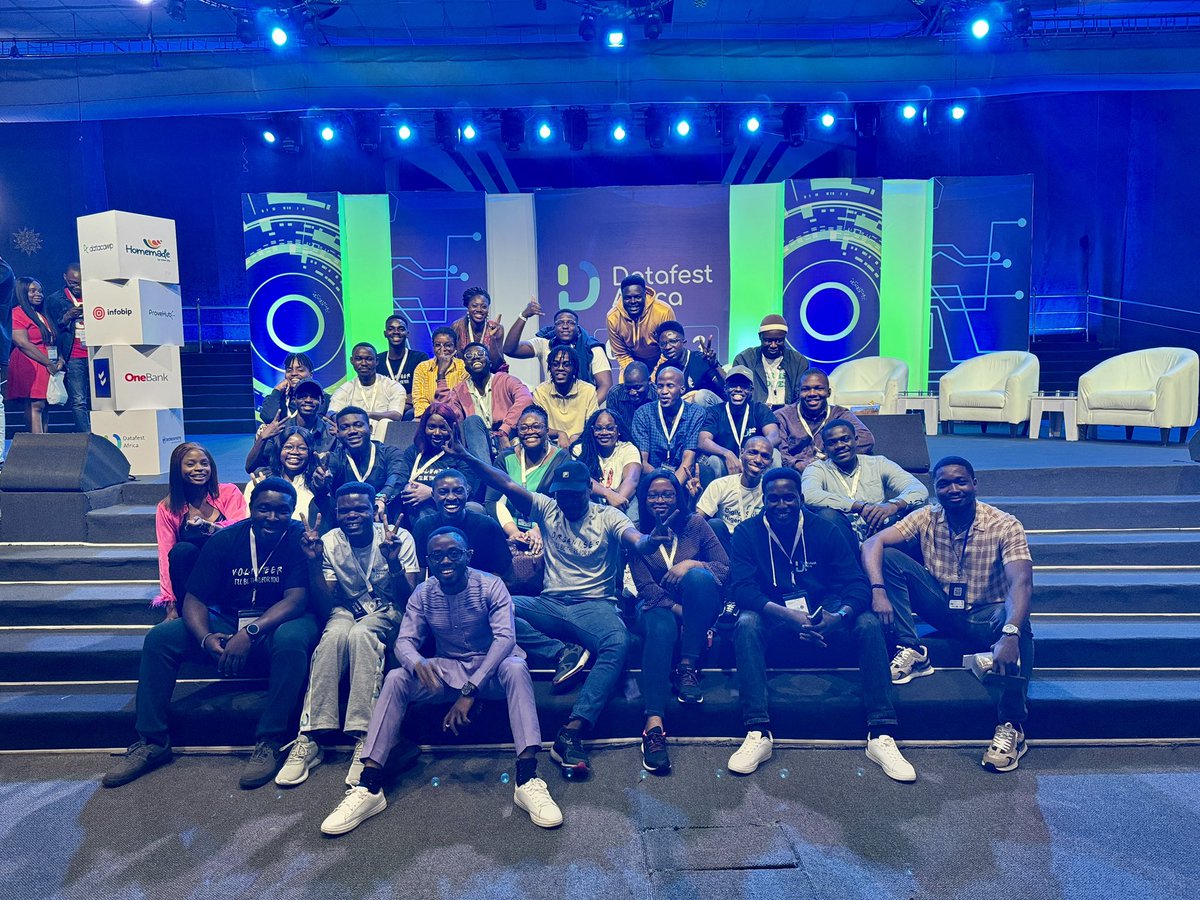 TheDataEngrDuke's tweet photo. It’s a wrap 😎
Feel free to mention those you can identify in these frames😊

#DataFestAfrica2023 https://t.co/3jHJB57RjF