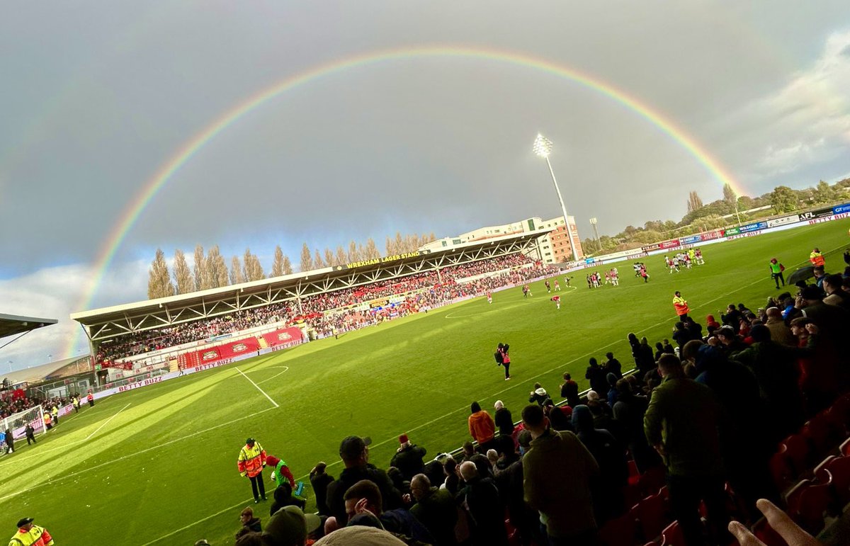 Eva Simone tweet media