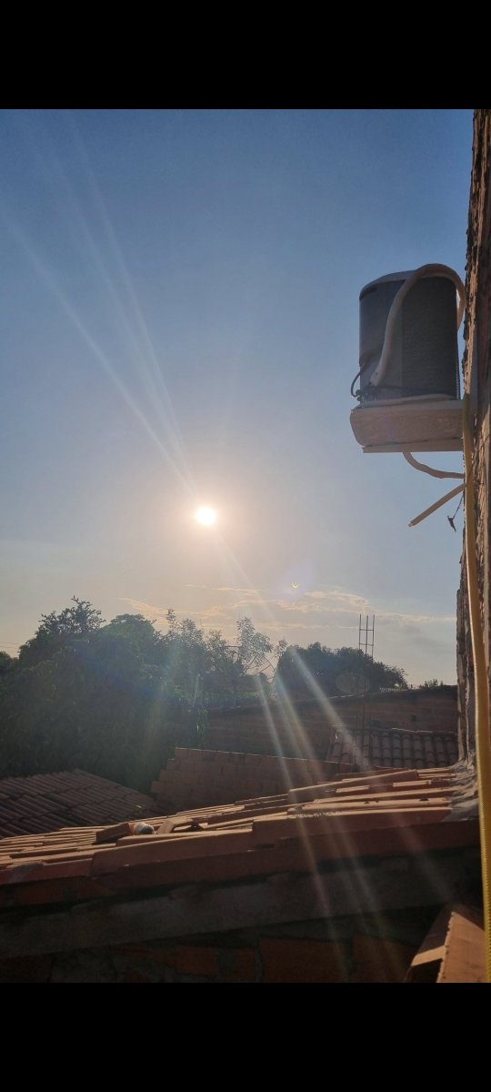 f3rnandamaria's tweet image. As fotos do eclipse está assim para mim

#ecli