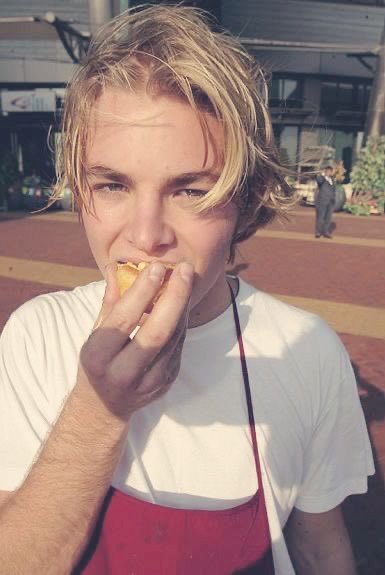 brocedescrack's tweet photo. now when i tell you lewis took this picture… https://t.co/0ocg2aOUfd
