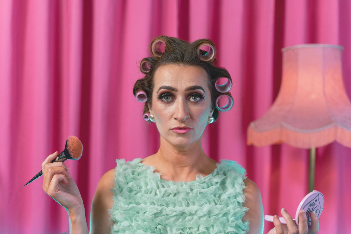 Valerie Bundy tweet media