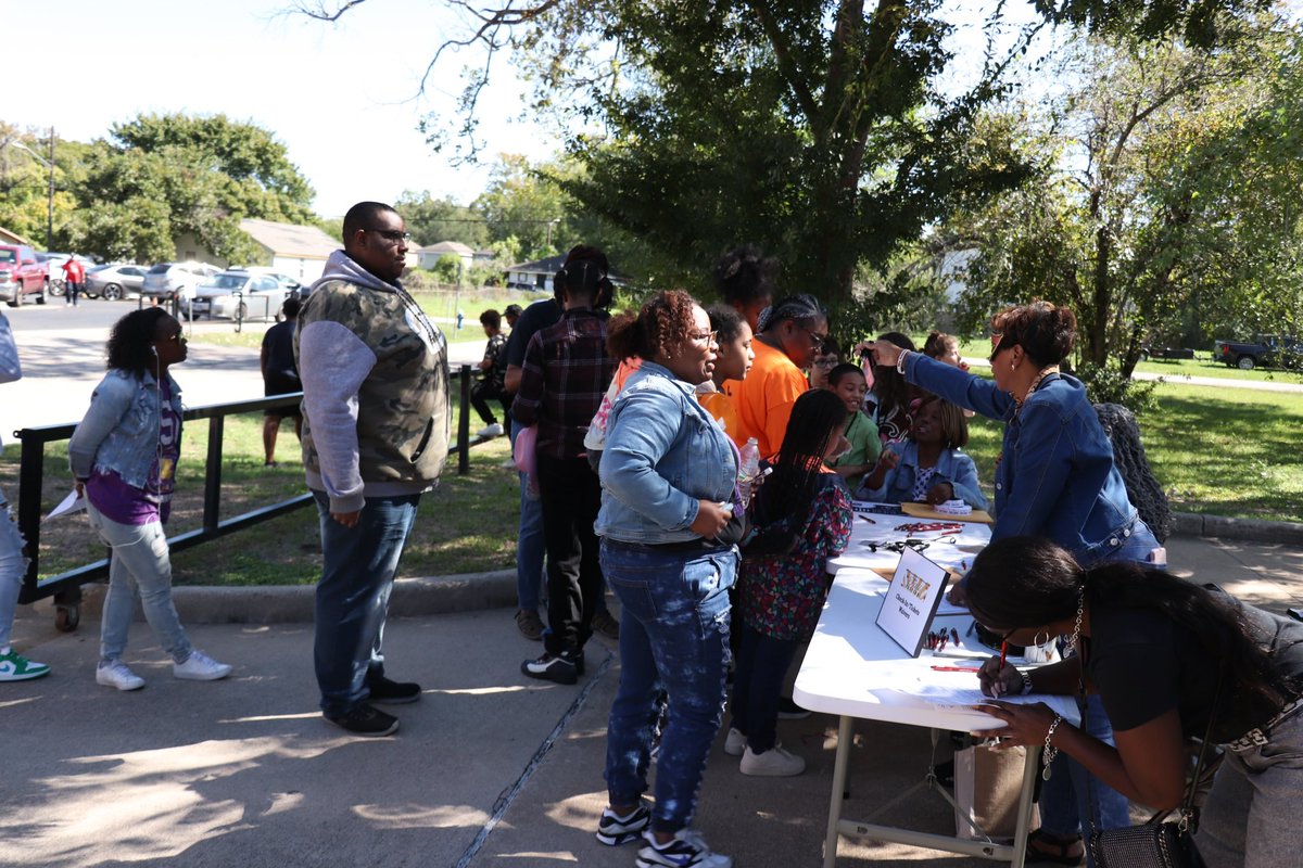 The Office of Constable Alan Rosen, Harris County Constable Precinct 1 brought community spirit to life we joined an exhilarating Trunk and Treat fall festival at Galilee Missionary Baptist Church. A lot of festive energy, smiles and joy among attendees.
