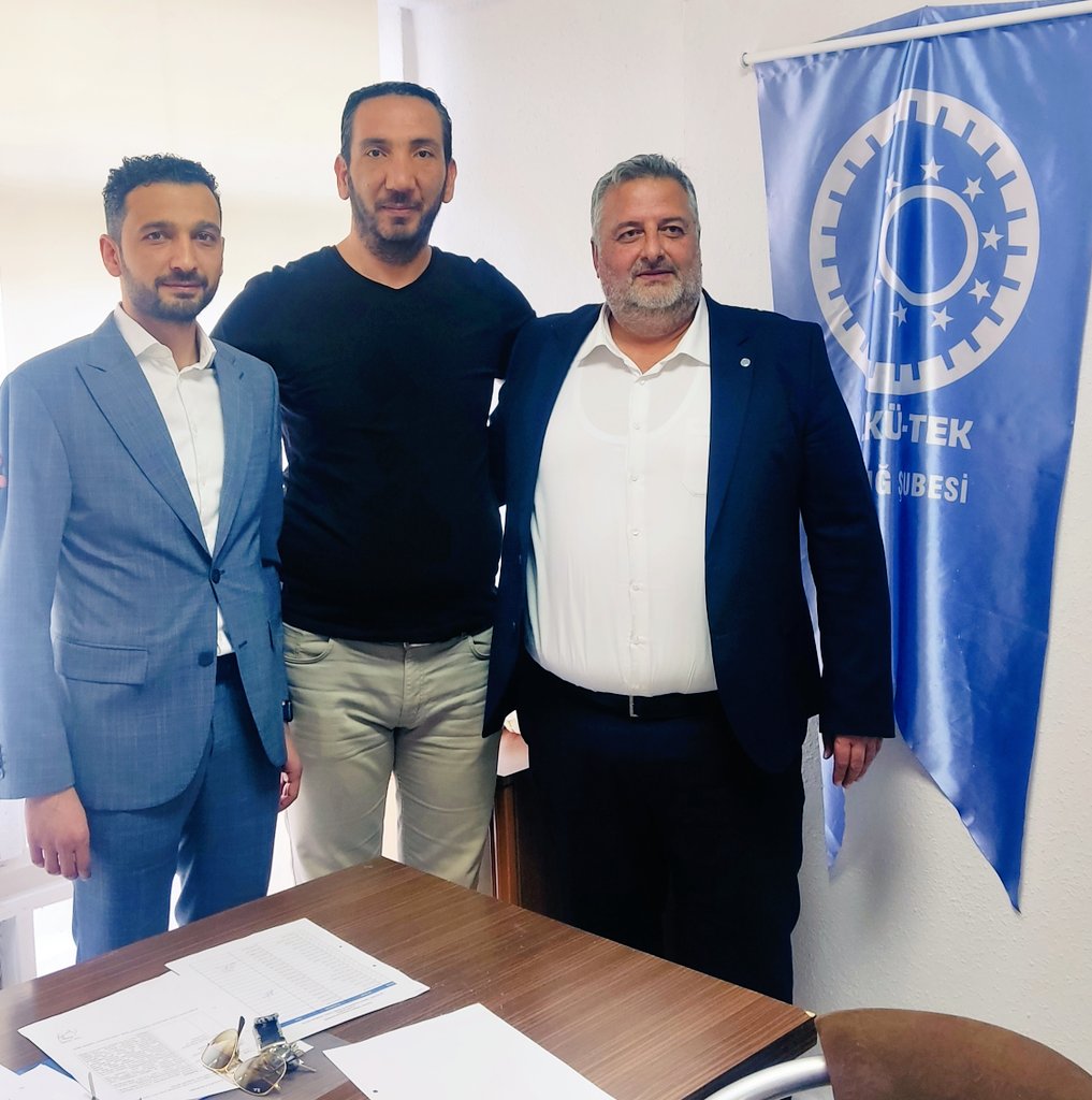 Bugun yapılan Olağanüstü Genel Kurul'da Ülkü Tek Elazığ Şubesi Başkanlığı görevini teslim eden Değerli Ağabeyim Turan YILDIZ Bey'e yapmış olduğu hizmetlerden dolayı teşekkür ederiz, görevi teslim alan Yiğit Dostumuz Süleyman SOYSAL Bey'e de yeni görevinde başarılar diliyoruz. 🇹🇷