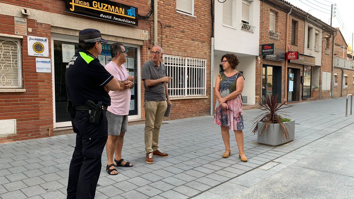 🙌 Trobada amb la Unió de Botiguers per parlar de la Rambla Jaume I i traçar estratègies conjuntes! ✊

#EsquerraCambrils #Cambrils