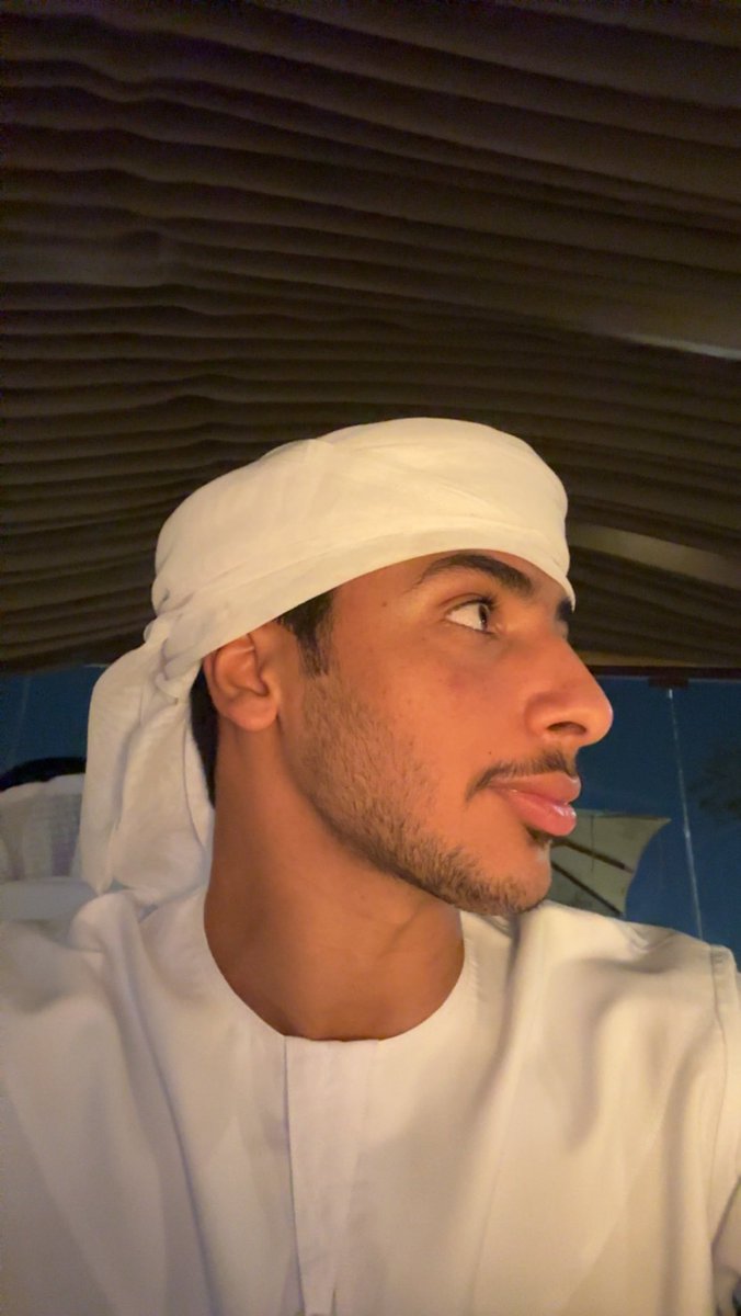 8qubaisi's tweet photo. side profile 😗 https://t.co/6y0XoyHRWb