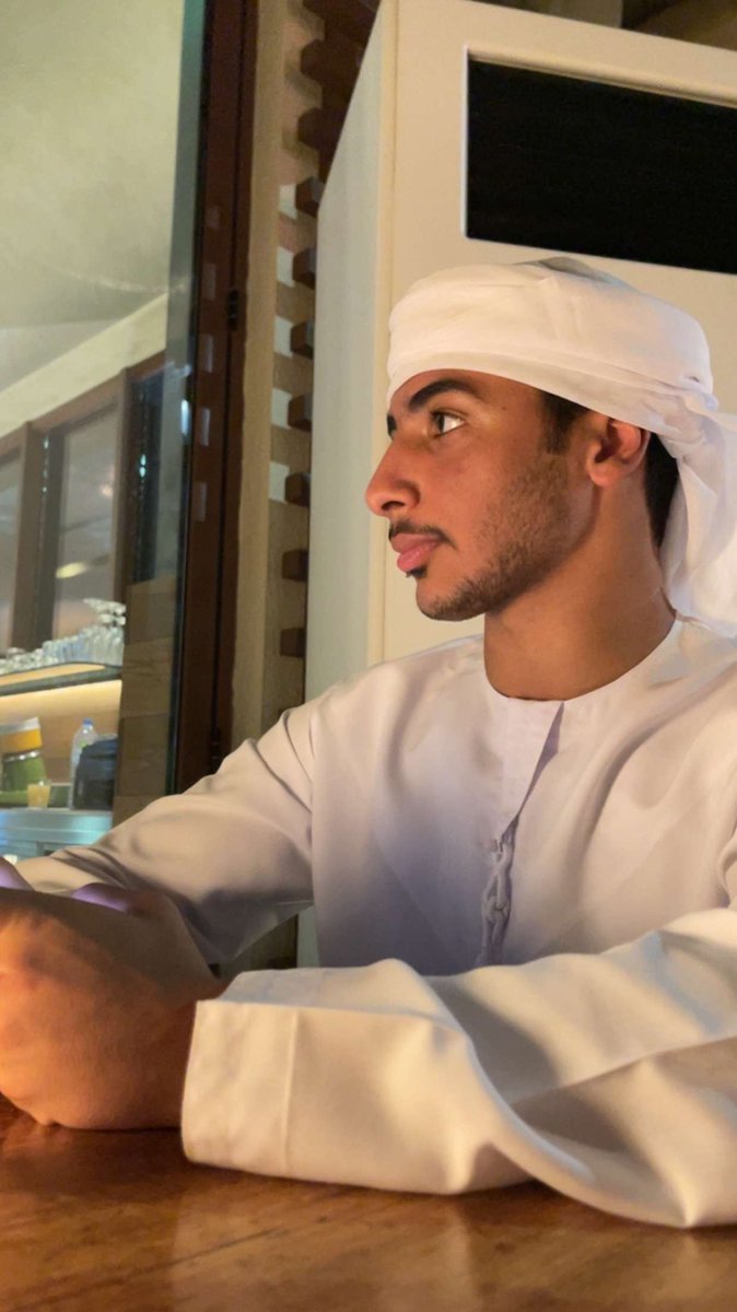 8qubaisi's tweet photo. side profile 😗 https://t.co/6y0XoyHRWb