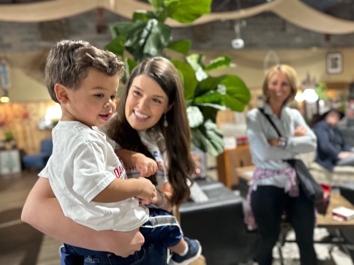 makenzecameron's tweet image. 🗳️✨ Oldham and Bullitt Counties know we need Daniel as the next Governor of Kentucky! 

All Americans right now are desperate for change, but Kentuckians are the only ones with an opportunity this November to actually do it!