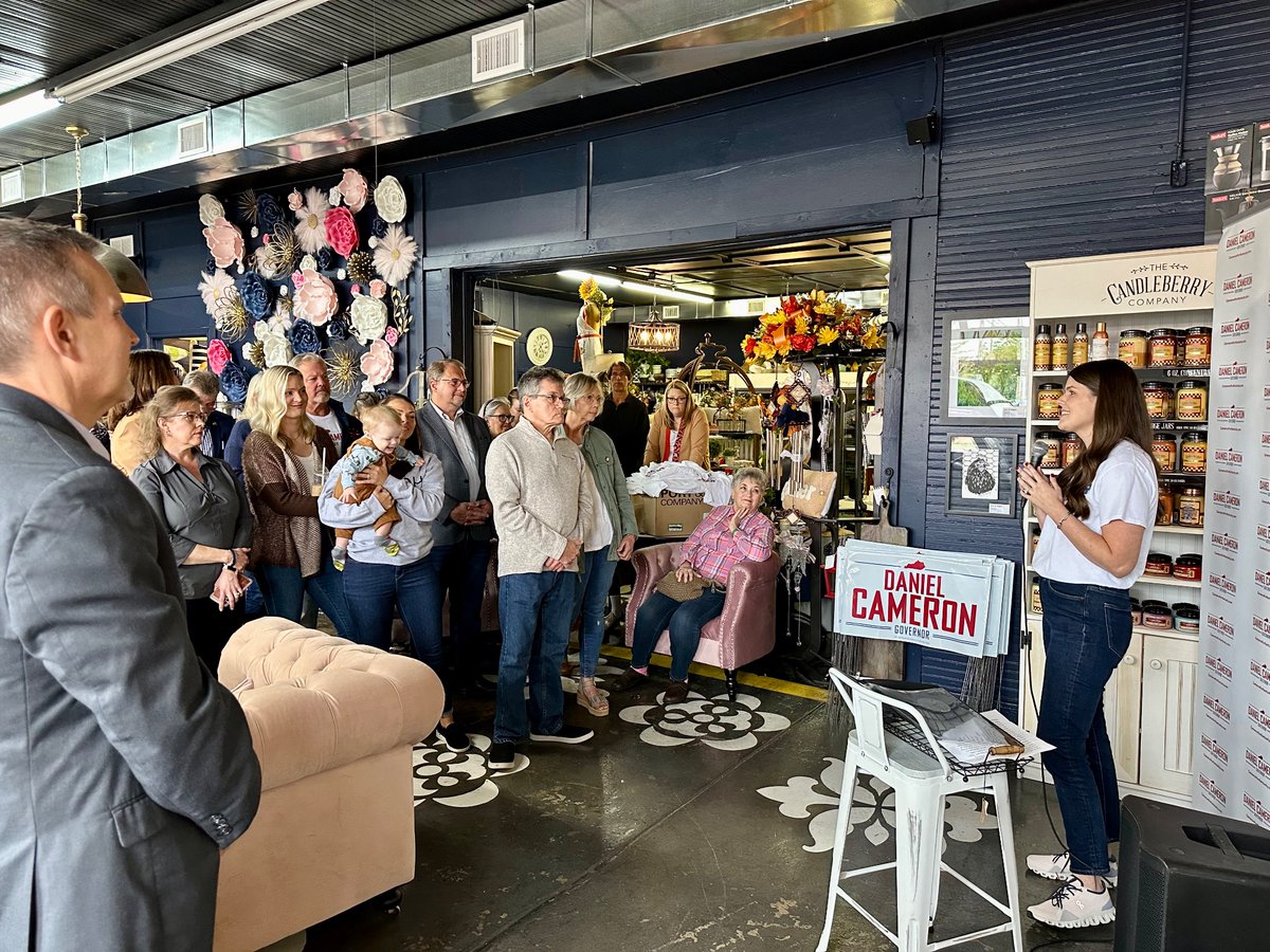 makenzecameron's tweet image. 🗳️✨ Oldham and Bullitt Counties know we need Daniel as the next Governor of Kentucky! 

All Americans right now are desperate for change, but Kentuckians are the only ones with an opportunity this November to actually do it!