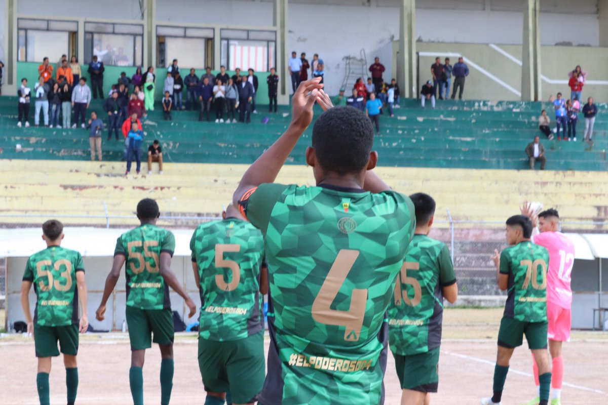 04DunamisFC's tweet photo. Dando vida a nuestro fútbol profesional 🇲🇱🔜 orgullosamente en OCTAVOS DE FINAL del #ascensoecuador #rumboaprimera @ecuabetoficial 

Gracias por el apoyo desde las gradas, lo dejaremos TODO en la cancha por nuestros colores y la provincia 

EL ÚNICO/CAMPEÓN Poderoso 04 https://t.co/v6wKFUWuAr