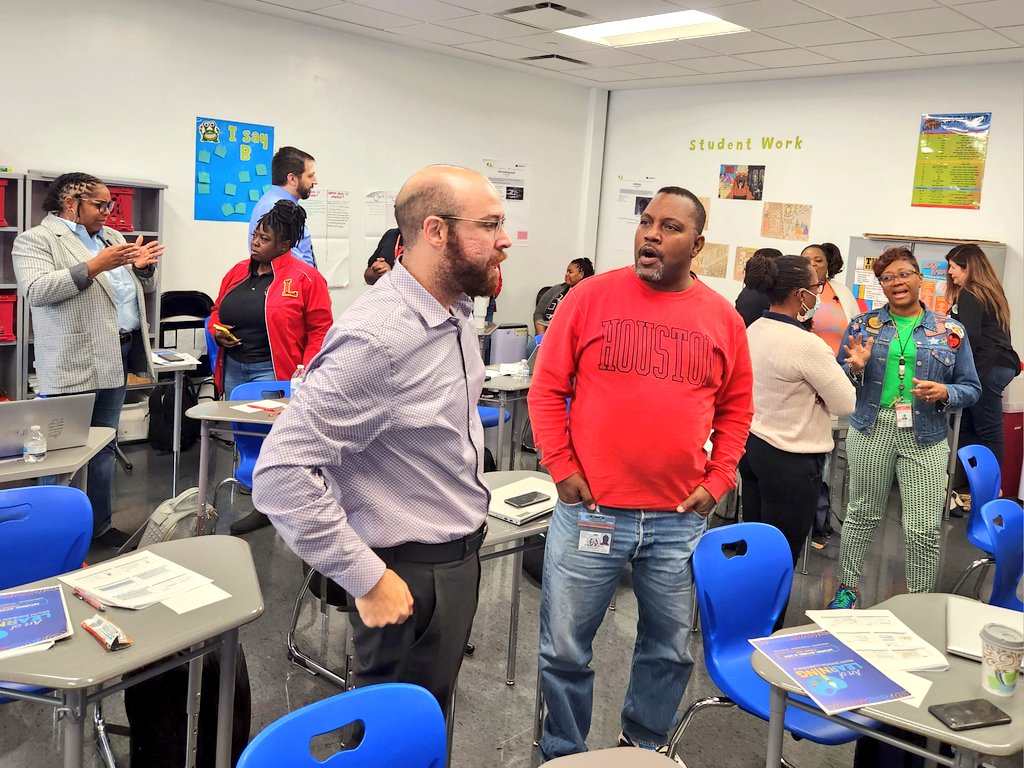 Shout out to all the @HisdSouth Leaders who joined my session at Art of Learning Conference this Saturday morning! Thank you for your engagement & energy 👏🏼 I look forward to the next Curriculum PD Collaboration 😊 #HISDCurriculumPD @HISD_CPD