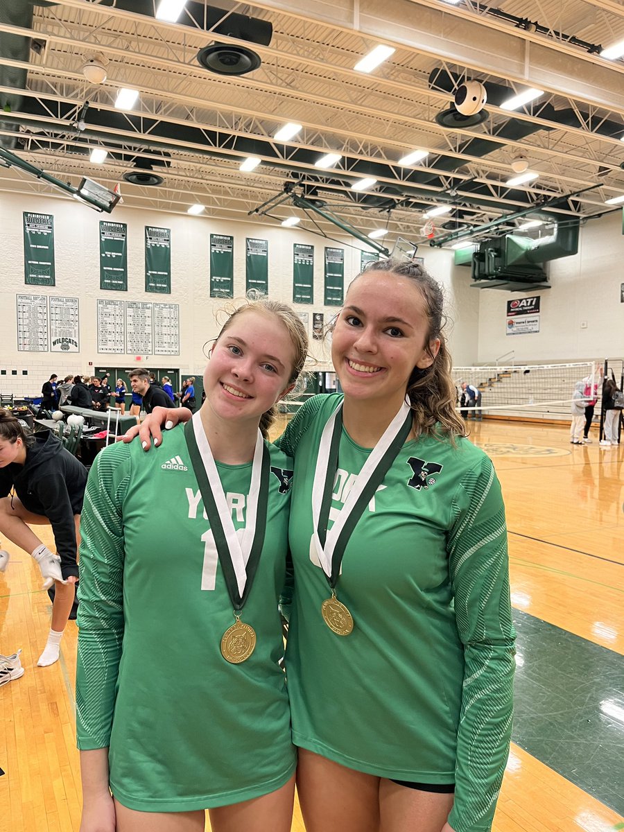 The Dukes finish 2nd out of 16 at Blocktober Fest defeating Nazareth and Oswego before falling to St Francis in the championship.

Jessie Trapp and Emelyn Stettin named All Tournament Team

Dukes podium in all 4 tournaments this year 
🥉, 🥈, 🥉,🥈

The Dukes are 23-10