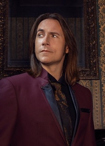 FFVIIR_Hub's tweet photo. It's now official: Vincent Valentine is voiced by Matthew Mercer!

#FF7Rebirth https://t.co/K6Tt2YdI66