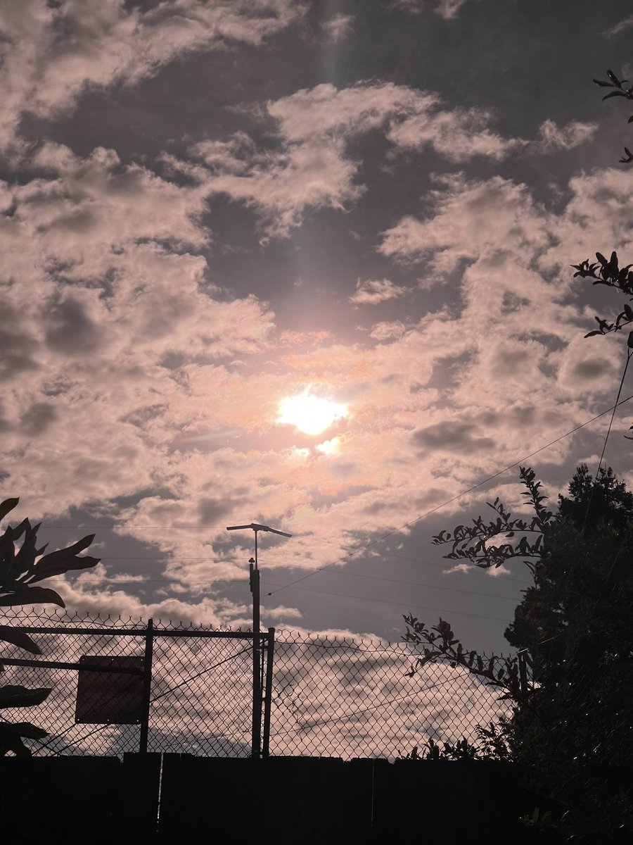 joyeebel's tweet photo. My glimpse of the eclipse. In retrospect, what goes through some darkness will eventually see the light. https://t.co/fYAv6qWIQ5