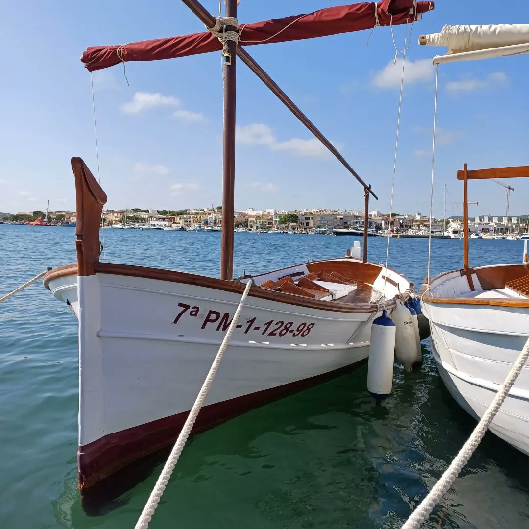 #MallorcaAR | Aquests dies recorrem l'illa en família. Ens establim al magnífic poblet de Portocolom on esem gaudint del seu port, les postes de sol i les passejades.