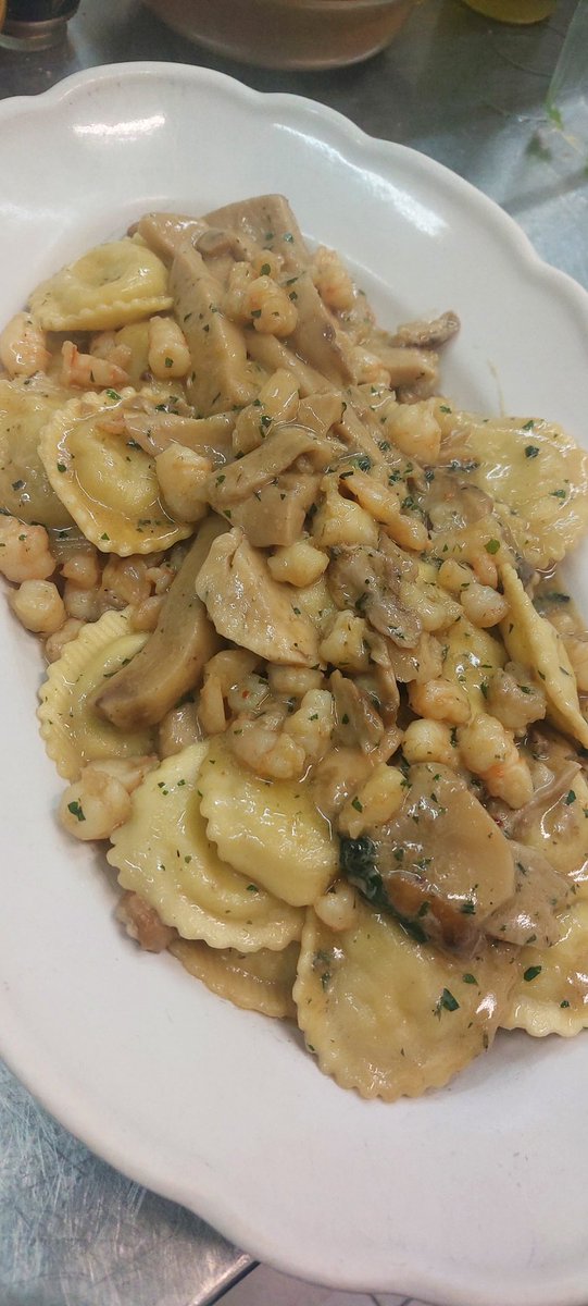 UnCuocoItaliano's tweet photo. Fresh fish #ravioli with fresh shrimp and #porcini mushrooms! Enjoy 

#CucinaDelloChef
#CucinaArtigianale
#Foodie
#CucinaInternazionale
#CucinaSana
#Gastronomia
#PiattiGourmet
#CucinaDeliziosa
#FoodArt
#CucinaFusion
#CucinaDautore
#CucinaDiStagione
#FoodPhotography https://t.co/W4JGoAiIYS