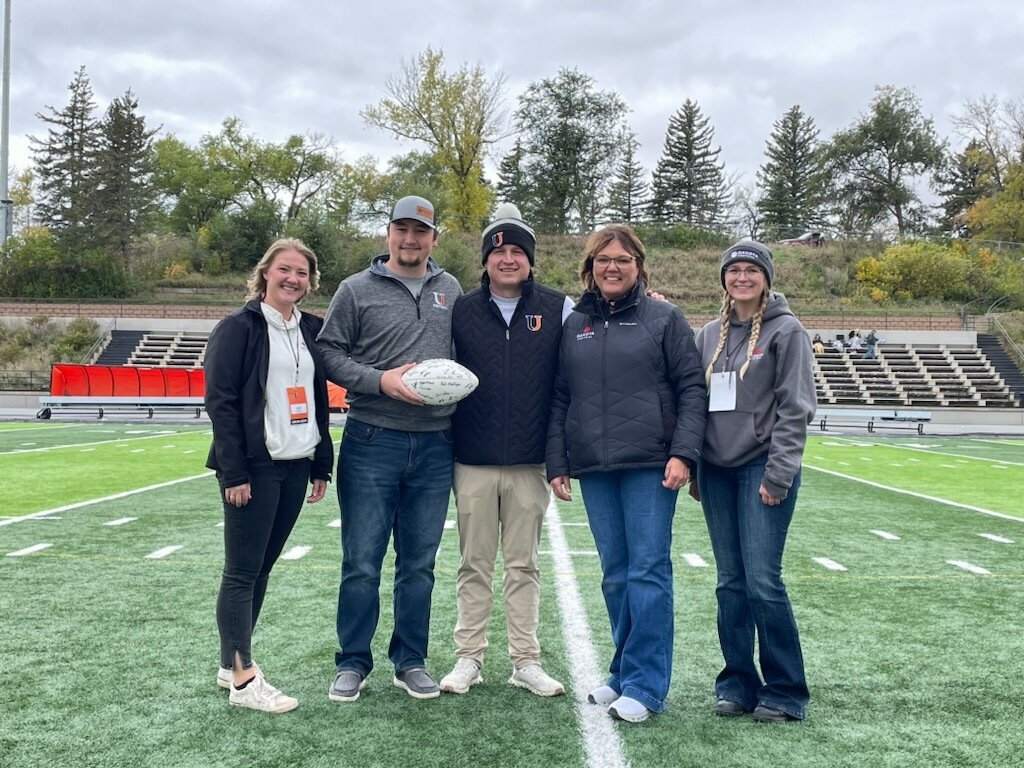 UJBoosterClub's tweet photo. Meet our friends Dakota Central
When you see them, tell them how much you appreciate their support of @JimmieFootball and the #JimmieBoosteClub
#GameSponsor #JimmiePride
#GoJimmies #OrangeAndBlack #UJ #UofJ #JimmieFootball #UniversityOfJamestown #DakotaCentral #Daktel https://t.co/sVRPhOVb3X