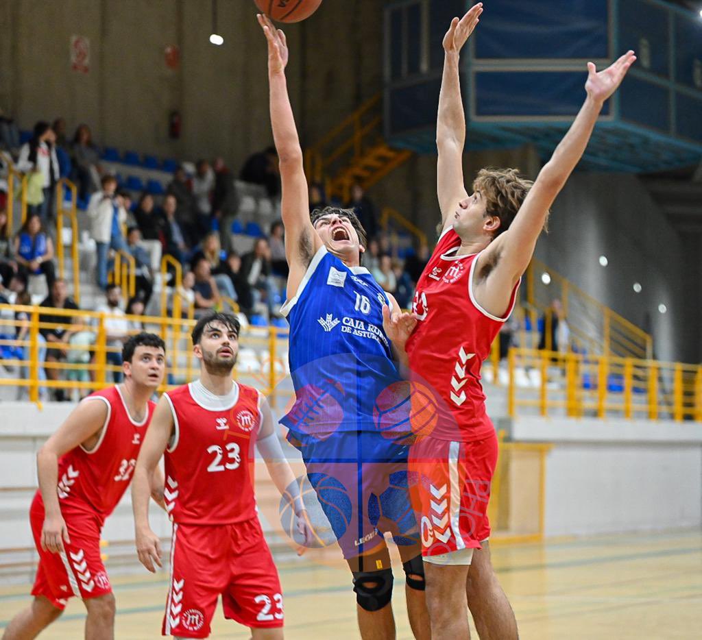 Ultima vista desde la oficina de hoy…
Partido de 1ª Nacional masculina entre <a href="/SDEPORTESCAO/">DeportesCAO</a> 🆚 <a href="/BVM2012/">Baloncesto Villa de Mieres 2012</a> 
<a href="/FBPA_asturias/">Federación de Baloncesto Pdo. de Asturias</a> <a href="/ArbitrosFBPA/">Árbitros FBPA</a> #deportes #baloncesto #fotografia #toriophoto