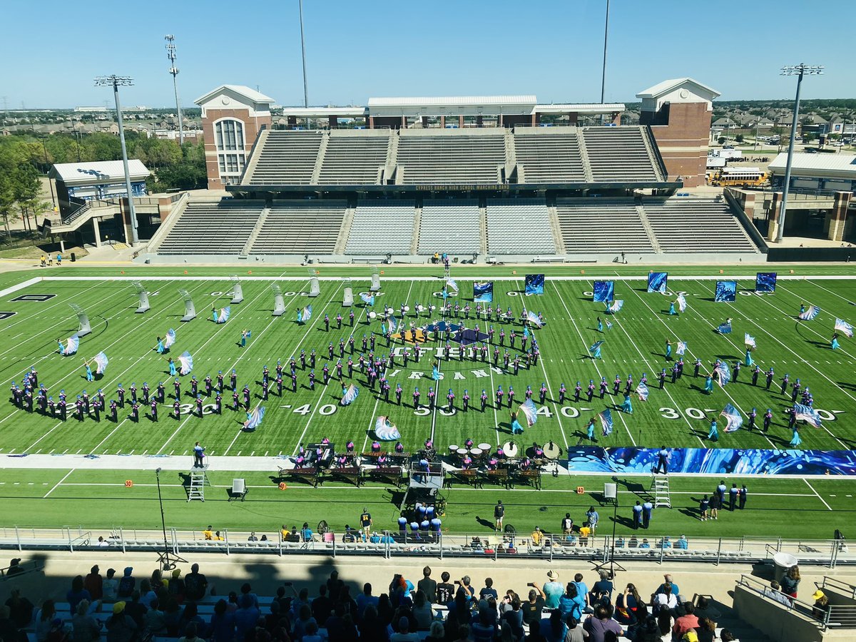 SmithMSBand's tweet photo. Bravo, @CyRanchBand !! 

💛🐎💙

#smithbandfamily #funchallengingpositive #trustcommitmentexcellence #verticalteam https://t.co/67dccN6yJ5