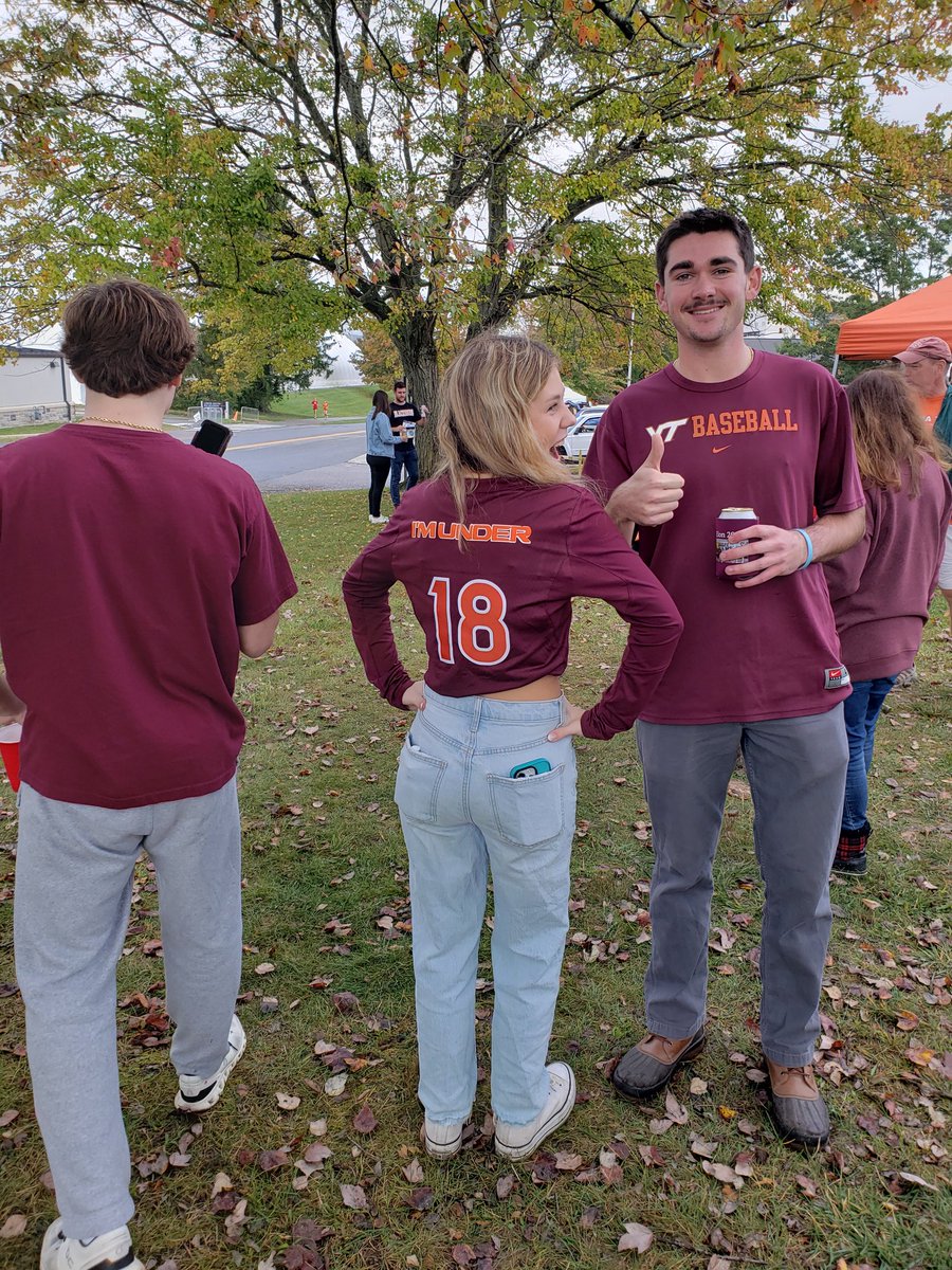 JayMichigan's tweet photo. @hokiesports @HokiesFB   @SonsofSatVT If your HS kid is gonna sit in the student section, she has to have the right gear https://t.co/jJ1Kj9f8tp