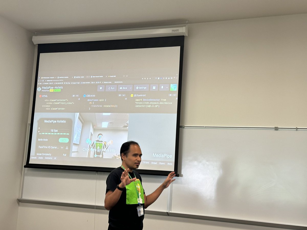 sergioalcaladev's tweet photo. First event after pandemic it was a great day to learn and connect with people #devFestFL https://t.co/gl6Y2nHrV5