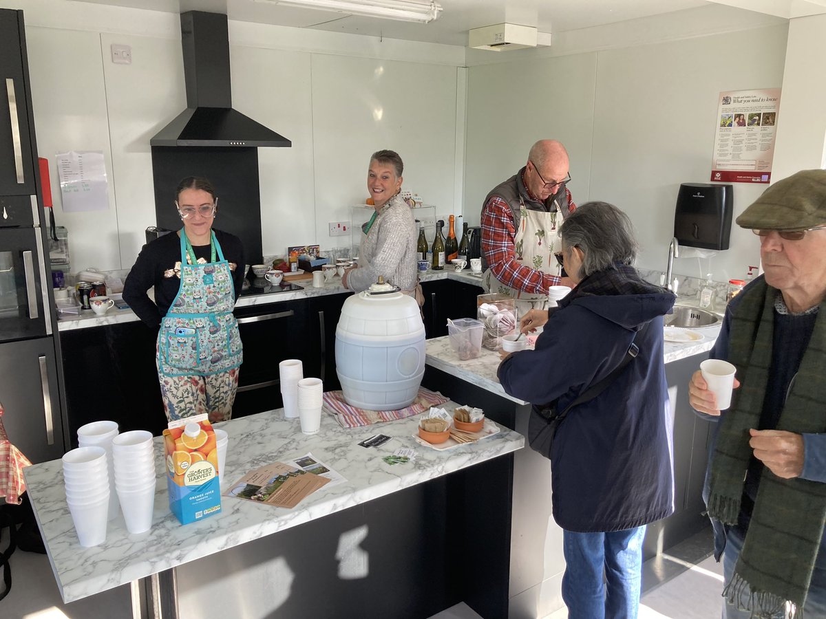 MartinFishHort's tweet photo. Thank you Willoughby Road Allotments for inviting me to open your fantastic new Cafe today. Jill and I had a brilliant time &amp; look forward to visiting you again for more of the delicious courgette cake. A great team effort. #allotmentlife #gardening
@wraaboston https://t.co/PFdWdjYGzd