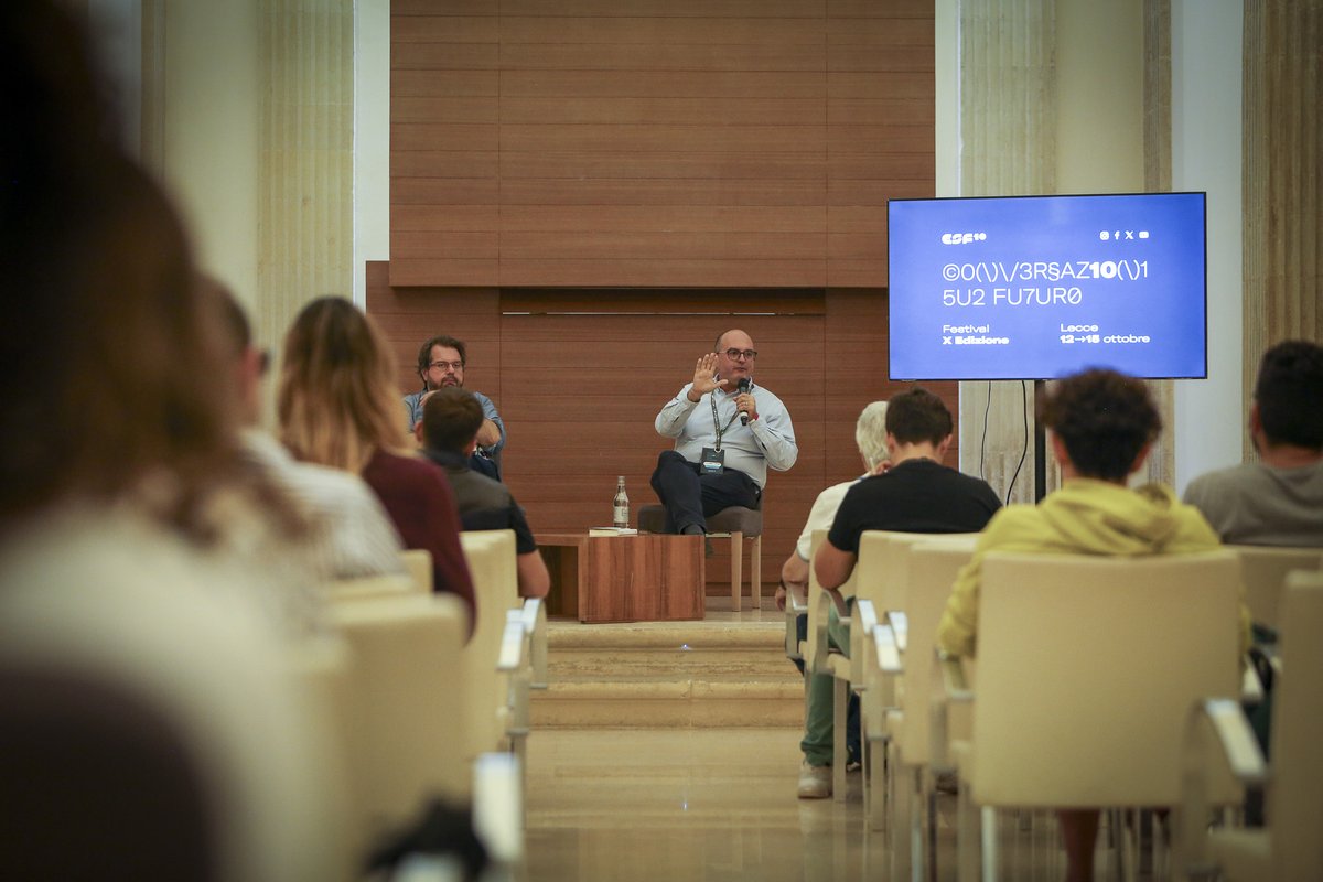 convsulfuturo's tweet photo. 🗓 DAY3
📚LIBRI
19:00 || 20:00
Convitto Palmieri

ECOSHOCK. COME CAMBIARE IL DESTINO
DELL’#ITALIA AL CENTRO DELLA #CRISICLIMATICA

@caporale_g  (Rubettino)
@pierpaololala

📸>> https://t.co/SvbKYGMhRt
Ph: Francesco Sciolti

#CSF2023 #CSF10 #sulfuturo #weareinpuglia #lecceinscena https://t.co/t5iTI37fXE