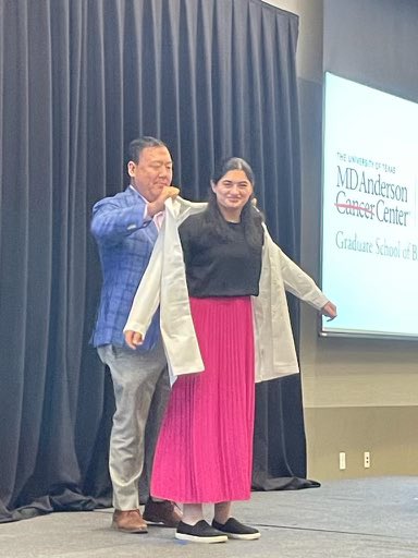 Welcoming Sarah Ghalayini to the #TaniguchiLab for the PhD portion of her MDPhD journey. Presented her with her white coat yesterday! <a href="/MDA_UTHGrad/">MD Anderson-UTH Grad</a> <a href="/MDAndersonNews/">MD Anderson Cancer Center</a> <a href="/McGovernMed/">McGovern Med School</a>