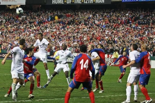 JonnyBornstein's tweet photo. 14 years ago to the day, this happened!  I love this beautiful game! 

¡Hace 14 años que esto sucedió! ¡Me encanta este hermoso deporte! https://t.co/Eeh5H24WOz