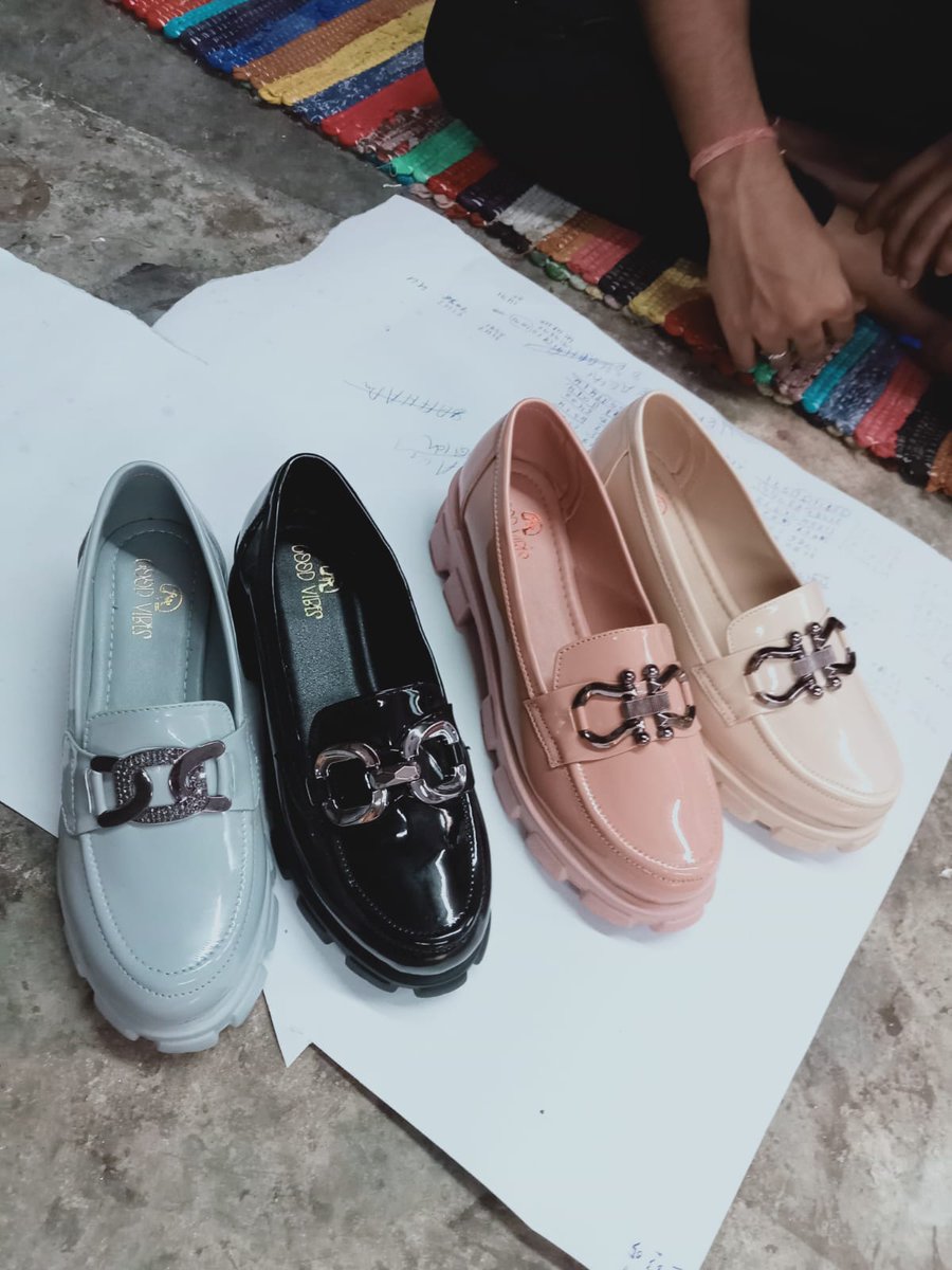 nigam46678's tweet photo. #shoes India @twitter ⭐ https://t.co/hXglPZY7Ti
