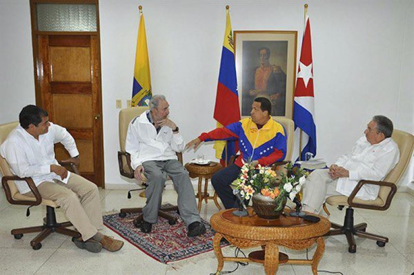 jarapolitica's tweet photo. “Noboa es Lasso”
Entonces Correa es Maduro, Lula, Los Kirchner, el castrismo, Ortega! https://t.co/WHNPXQqACO