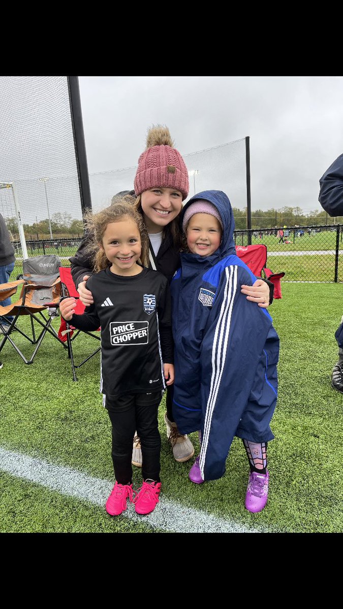 ChrissyMooney23's tweet photo. I got to visit some soccer starts from my class this morning! 🤩⚽️

How lucky am I to work with the sweetest kids &amp; families! 💛💚

@bp_mustangs  #AdventureAwaitsBP https://t.co/phVYdWLvwe