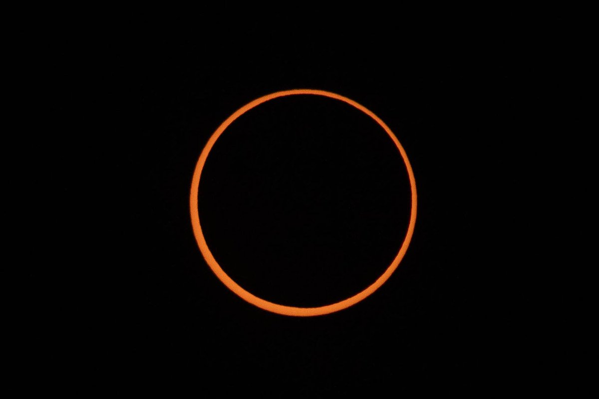 The <a href="/PlymouthState/">Plymouth State University</a> teams are rocking the final hours of weather balloon launches. Here's our view of the #AnnularSolarEclipse from #Moriarty. #NEBP #NASA