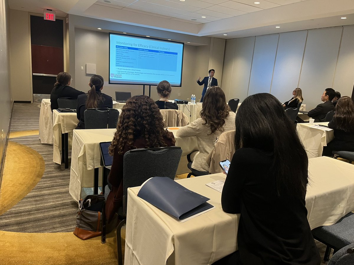 Pharmacy breakout session at the @CrohnsColitisFn regional conference in Chicago. Congrats to @IBDPharmD and Stephanie Cisek @NMGastro for growing this amazing program for your peers! Great turnout!