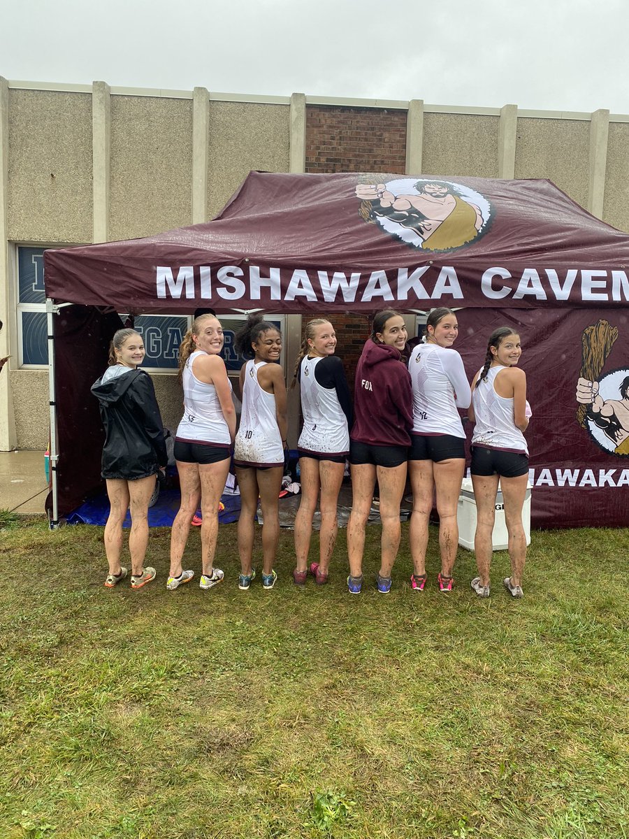CavemenXC's tweet photo. Girls 2nd at Sectionals💥💥
We loved the muddy conditions!! 
@cavemensports https://t.co/l8TDrucVNk
