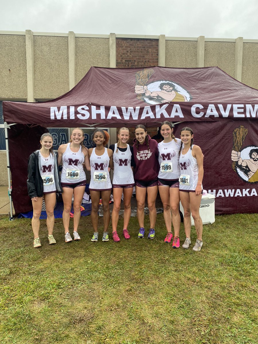 CavemenXC's tweet photo. Girls 2nd at Sectionals💥💥
We loved the muddy conditions!! 
@cavemensports https://t.co/l8TDrucVNk