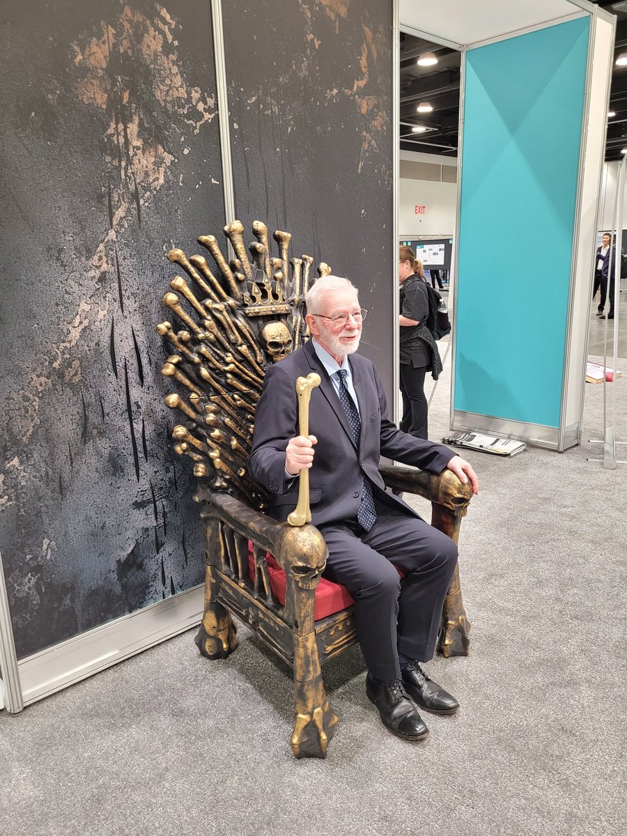 ECTS_science's tweet photo. #ASBMRBoneThrone 
@EastellR @MarianSchiniMD https://t.co/VKgW7EFcK1