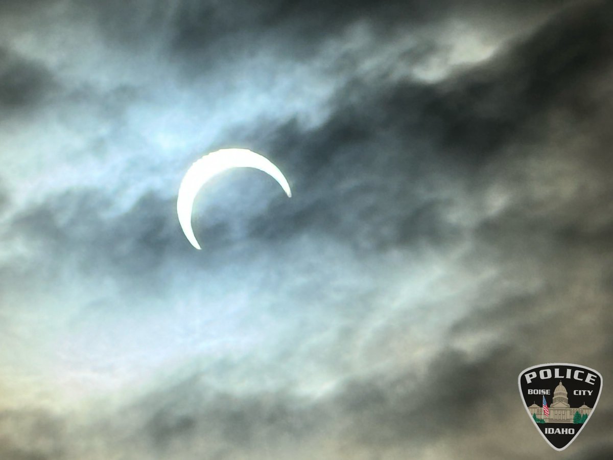 If you missed the eclipse this morning… don’t worry. Our officers were on the lookout 🕶️