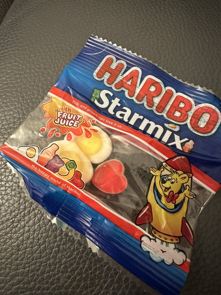 steph11afc's tweet photo. @HariboUKI_  3 sweets! 3! 😫 unopened and sad 😭 https://t.co/S9TP2bS9tb